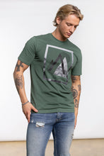Load image into Gallery viewer, Mountain Tee Men Bottle Green