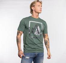 Load image into Gallery viewer, Mountain Tee Men Bottle Green